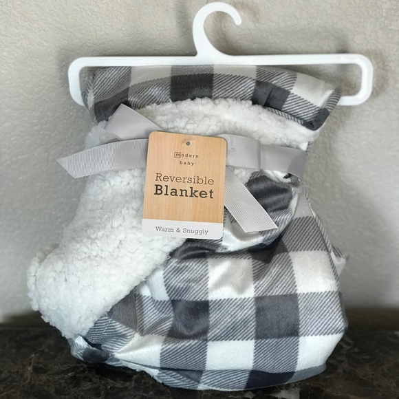 Modern Baby Other - Modern Baby Reversible Blanket NWT
